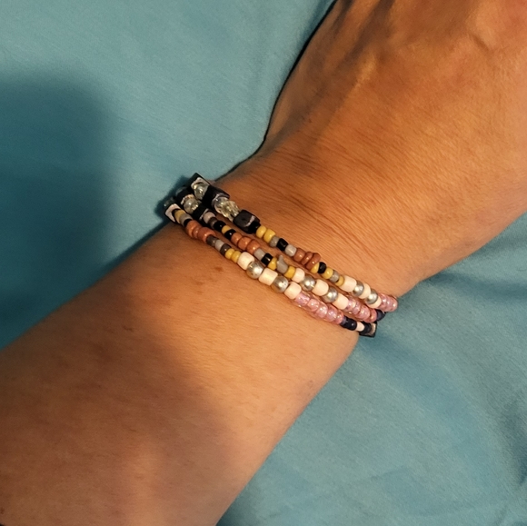 Pink and navy braclet and earrings set - Picture 5 of 5